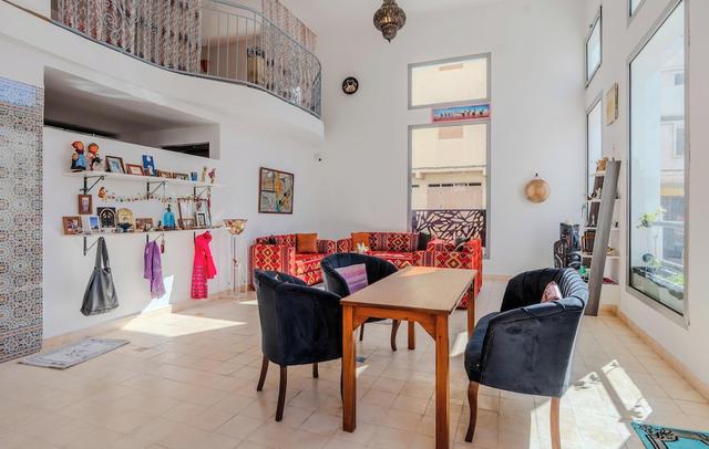 Al Bouhaira Abyad Art & Golf