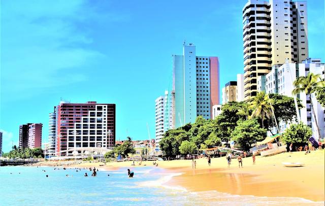 SEAFLATS Iate Plaza Hotel