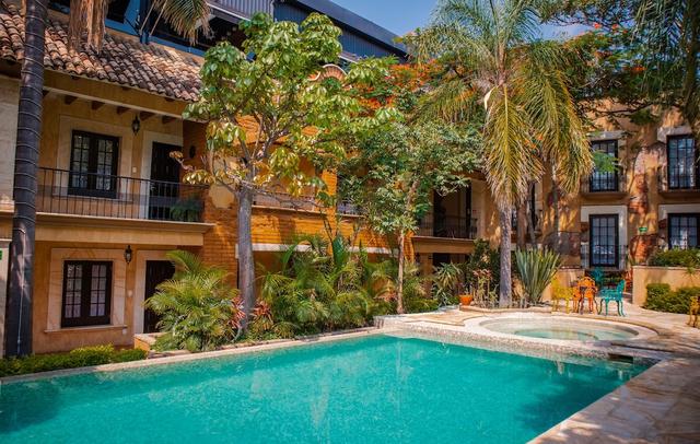 Casa de Adobe Gallery & Luxury Boutique