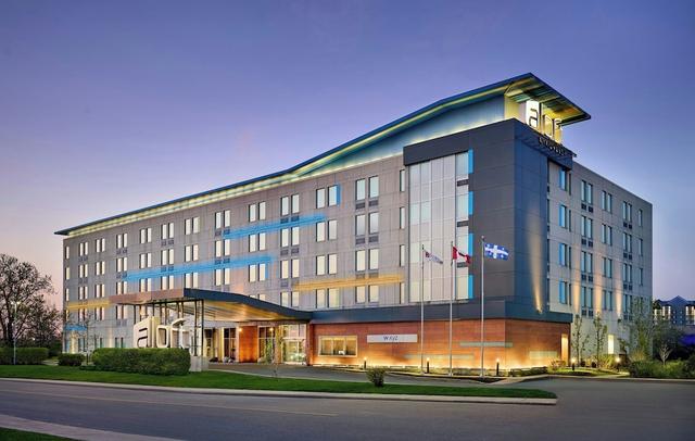 Aloft Montreal Airport