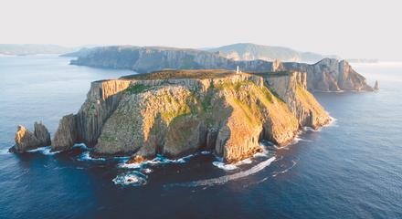 Tasman Island Cruises Full Day Tour from Hobart