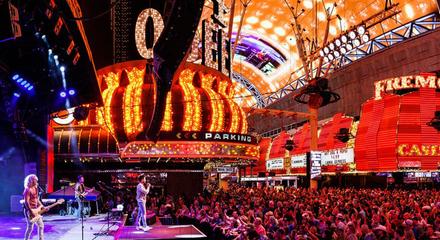 Downtown Las Vegas Walking Tour - Night
