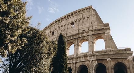 Skip the Line: Premium Colosseum Tour with Roman Forum & Palatine Hill