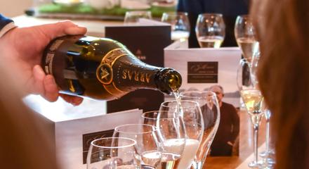 Tasmania: 90-Minute Sparkling Scholar Premium Wine Masterclass from House of Arras