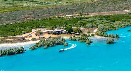 Willie Creek Pearl Farm Tour - Catch our Coach