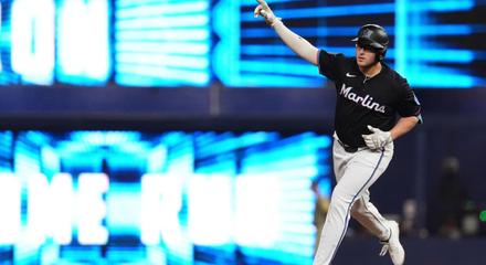 Miami: Witness an Miami Marlins Major League Baseball Game at loandepot Park