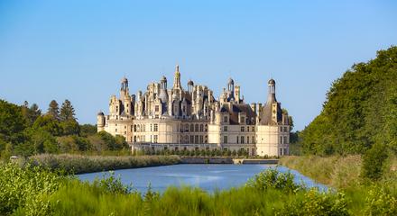 Loire Valley Castles Day Trip from Paris to Amboise, Chenonceau and Chambord
