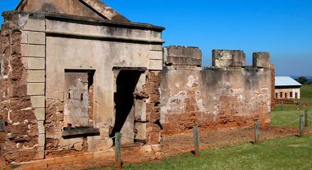 Brisbane: Four-Hour Secrets of St Helena Roving Theatre Night Cruise with Buffet Dinner
