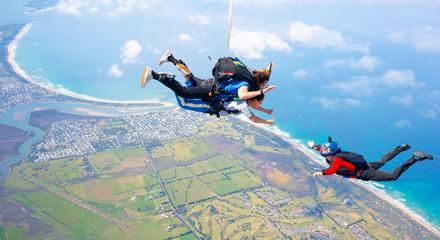 Weekend Great Ocean Rd up to 8,000ft tandem skydive
