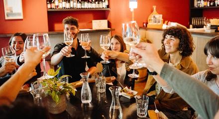 Rome: 3.5-Hour Guided Sunset Food & Wine Tour in Trastevere