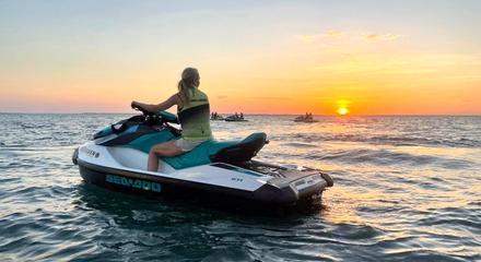 Darwin: Experience Spectacular Sunsets on a 90-Minute Golden Eye Jet Ski Tour 