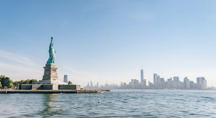 Statue of Liberty Express Tour: Museum, Statue Grounds & Battery Park