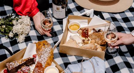 PepperGreen Estate Picnic Hamper 