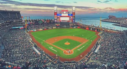 San Francisco: Witness an San Francisco Giants Major League Baseball Game at Oracle Park