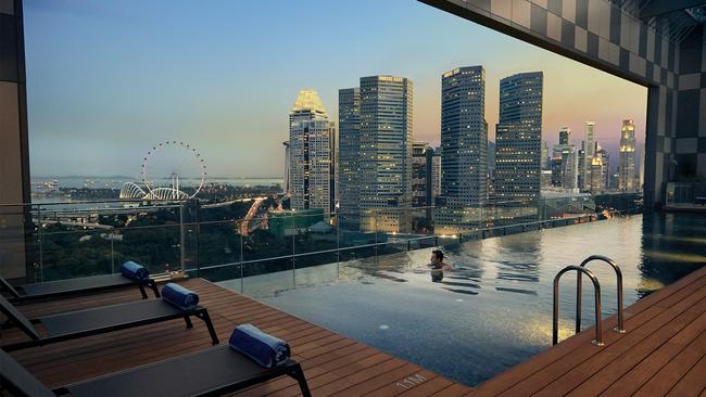 Five Star Singapore Pan Pacific Opulence in Heart of the CBD with Rooftop