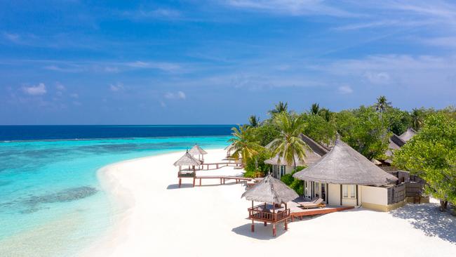 Five-Star Maldives Banyan Tree Retreat with PADI Dive Centre & House ...