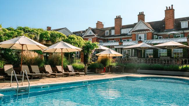 THE 10 BEST HOTELS IN UNITED KINGDOM visual data 2