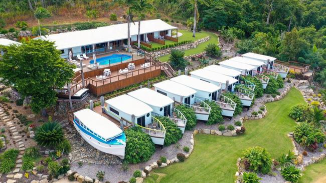 One-of-a-Kind Whitsundays Bungalow Escape With Daily Breakfast & A$100 ...