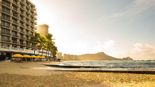 Iconic Outrigger Waikiki Beachfront Escape with Daily Breakfast & Nightly Cocktails, Hawaii, USA - Vimarsana News