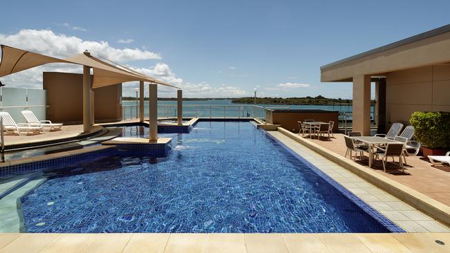 Port Macquarie Newly Renovated Coastal Bliss with Daily Breakfast & Complimentary Parking