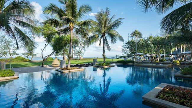 Five-Star Phuket Pool Villas with Private Beach & Five Onsite ...