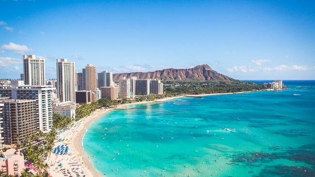 One Week Only: Hawaii Iconic Moana Surfrider Beachfront Haven with ...