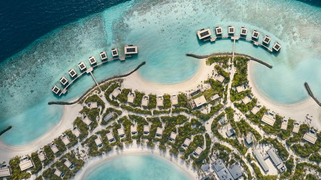 Five Star Maldives Island Paradise Glamour with Art Trail & 12 Gourmet Restaurants
