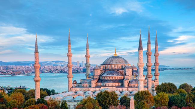 Turkiye Highlights with Hot Springs Visit & Bosphorus Cruise | Luxury