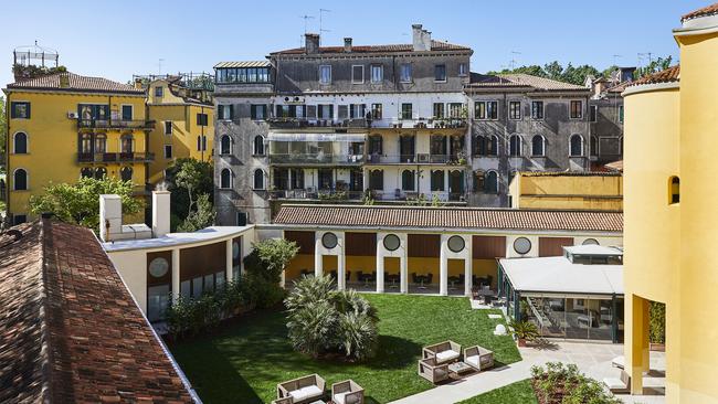 Venice Indulgence with Tranquil Inner Garden & Onsite Venetian Restaurant Italy