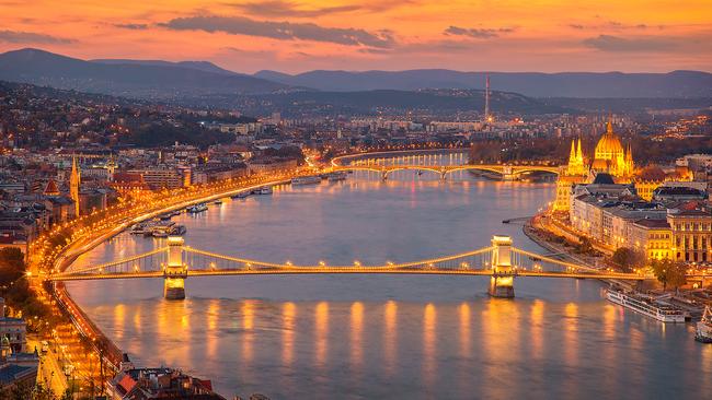 Prague Vienna Budapest 2024 Tour With Prague Castle Schonbrunn   Mc5mh56np8vur748dy5 