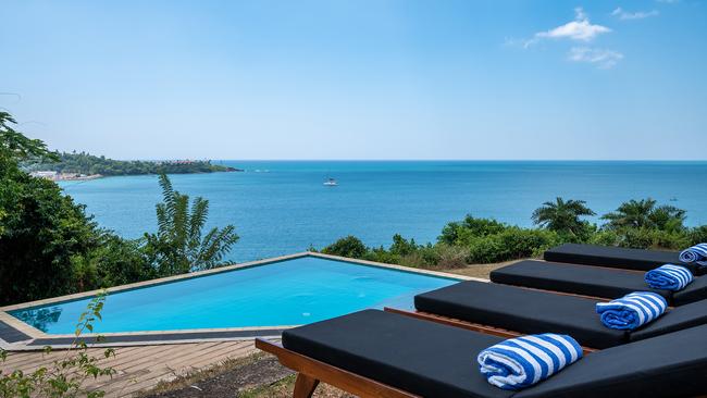 Sri Lanka Cliff Top Mirissa Villa Luxury with Infinity Pool