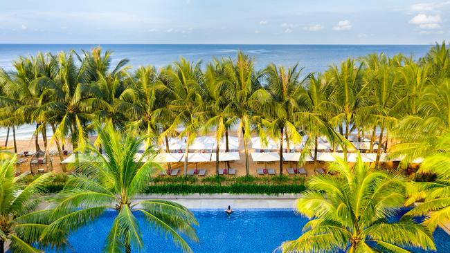 Five Star Award Winning Phu Quoc Island Resort With Private Beachfront 