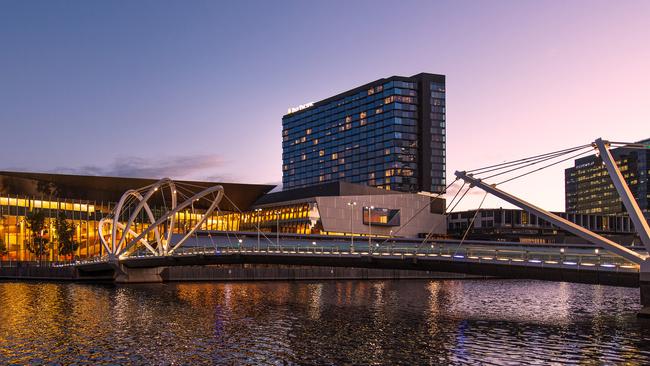 Five Star Melbourne Riverside Luxury with Unbeatable CBD Location Victoria