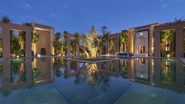 Five Star Marrakech Villas & Suites near the Medina with Four Restaurants