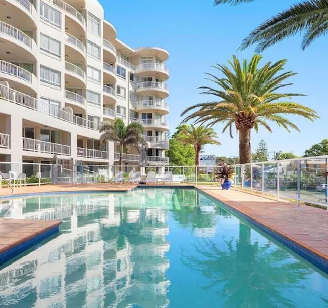 Kirra Beach Apartments, Coolangatta - Scoopon AU