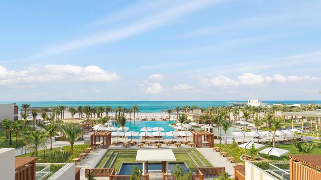 United Arab Emirates Beachfront Luxury with Six Onsite Restaurants & Bars Ras Al