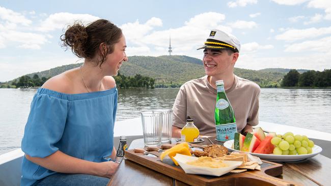 GoBoat Canberra - 1 Hour Private Electric Boat Hire - Epic deals