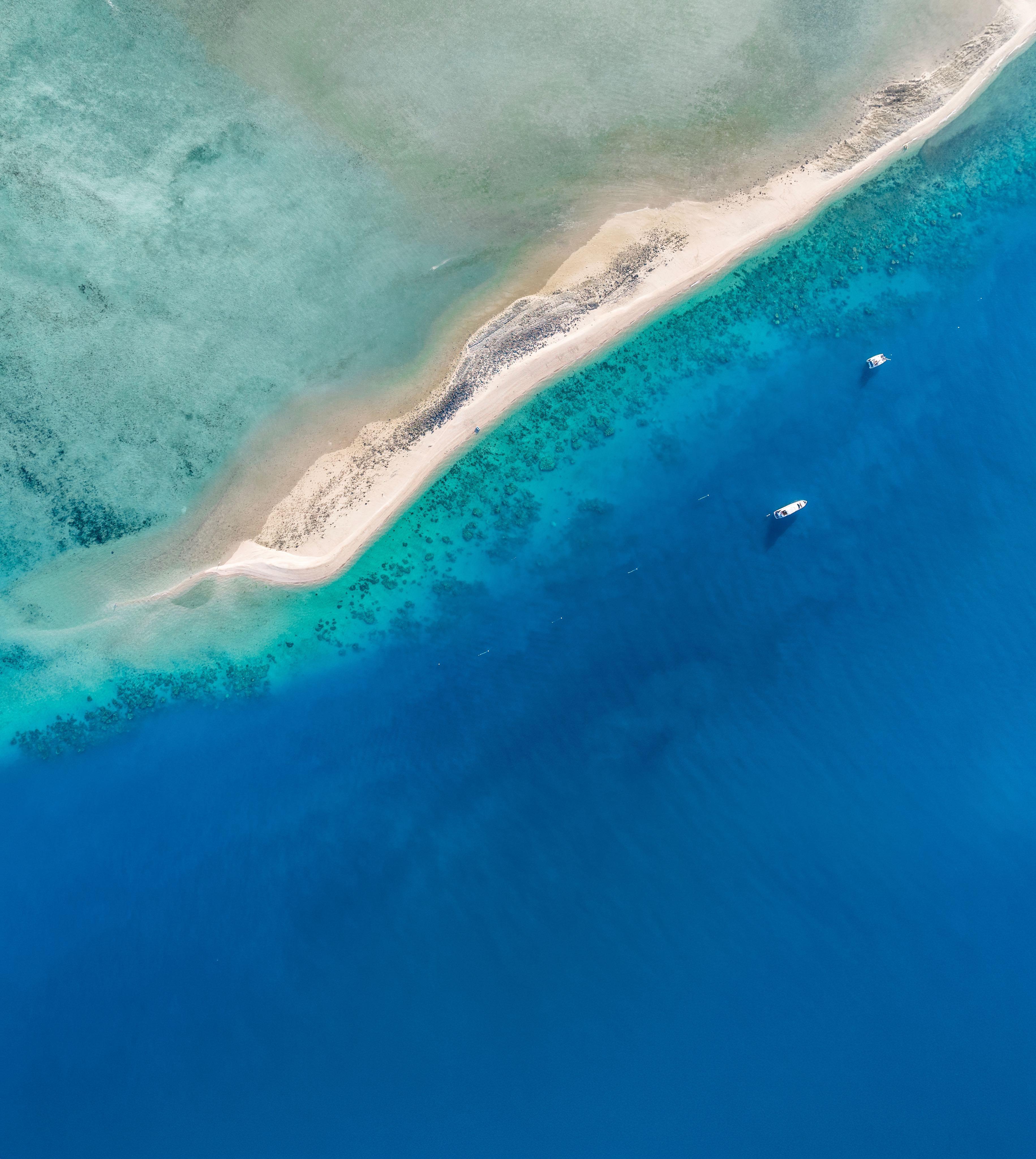 <p>Discover the <em>beauty</em> of Australia</p>
