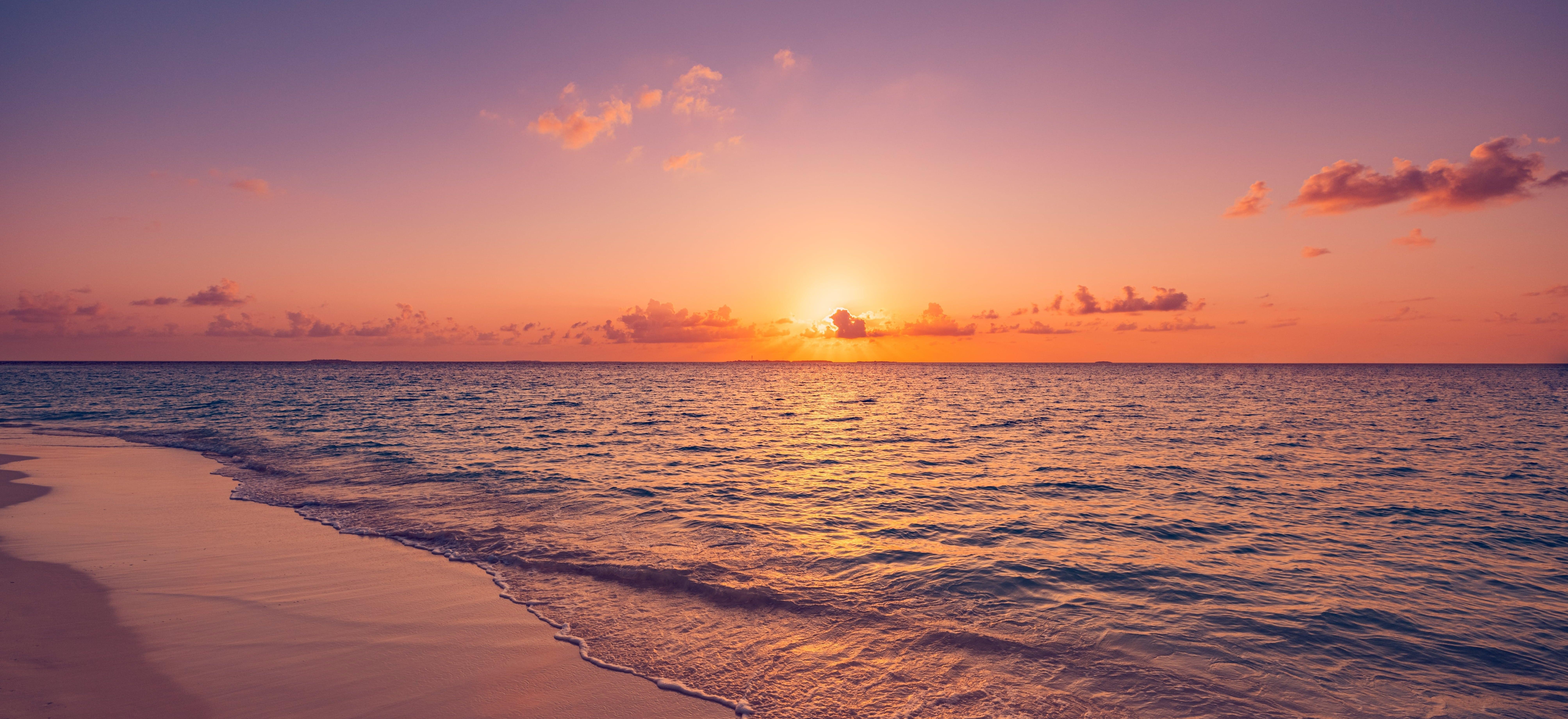 <p><em><strong>Romantic</strong></em> Escapes, <br> Perfect for Two</p>
