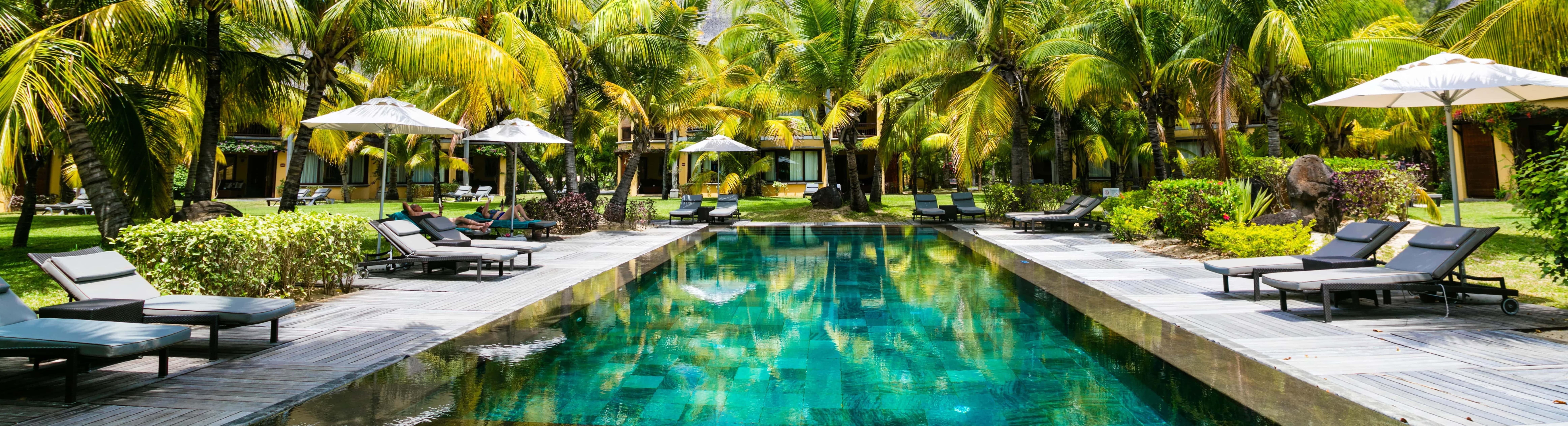 <p><em>All-Inclusive</em> Luxury Holiday Packages</p>
