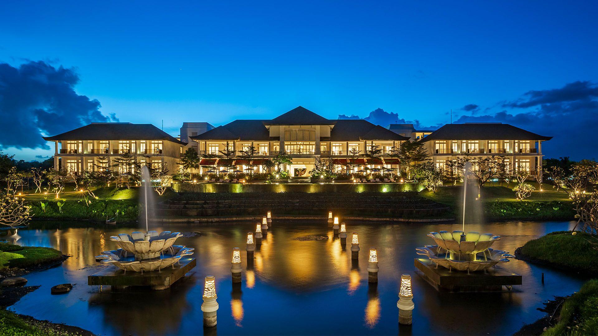 Best Luxury and 5 Star Hotels and Resorts in Gianyar, Bali, Indonesia