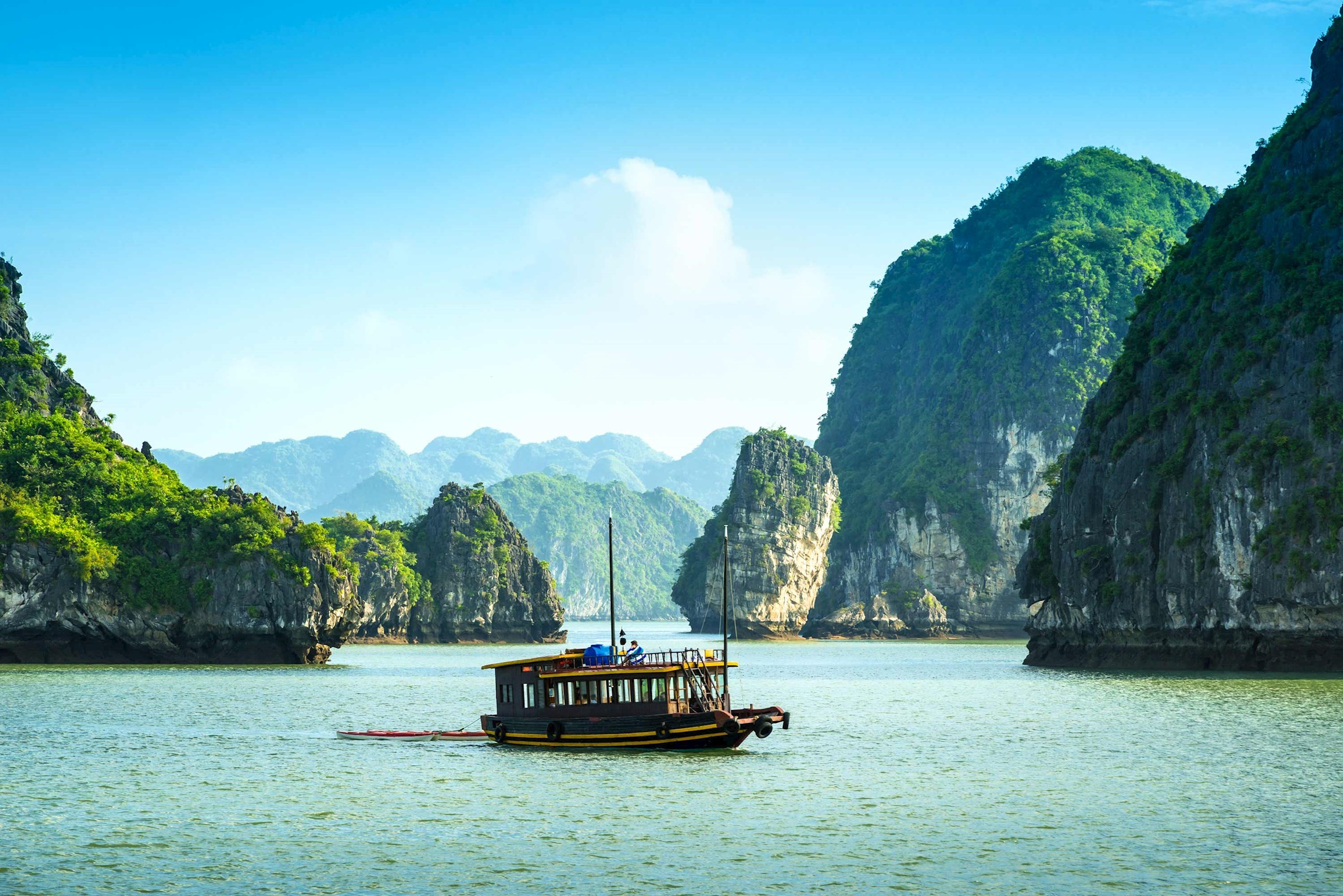 Highlights of Vietnam Guided Tour