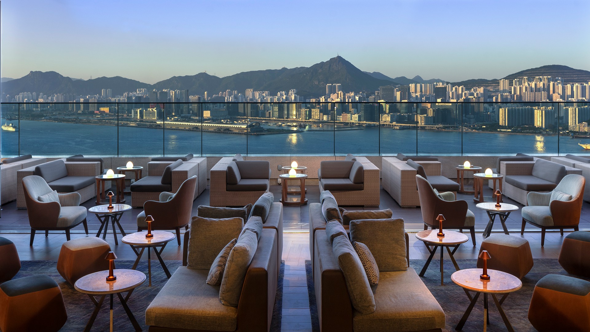 Luxurious Designer Hong Kong Stay with Rooftop Bar near Victoria