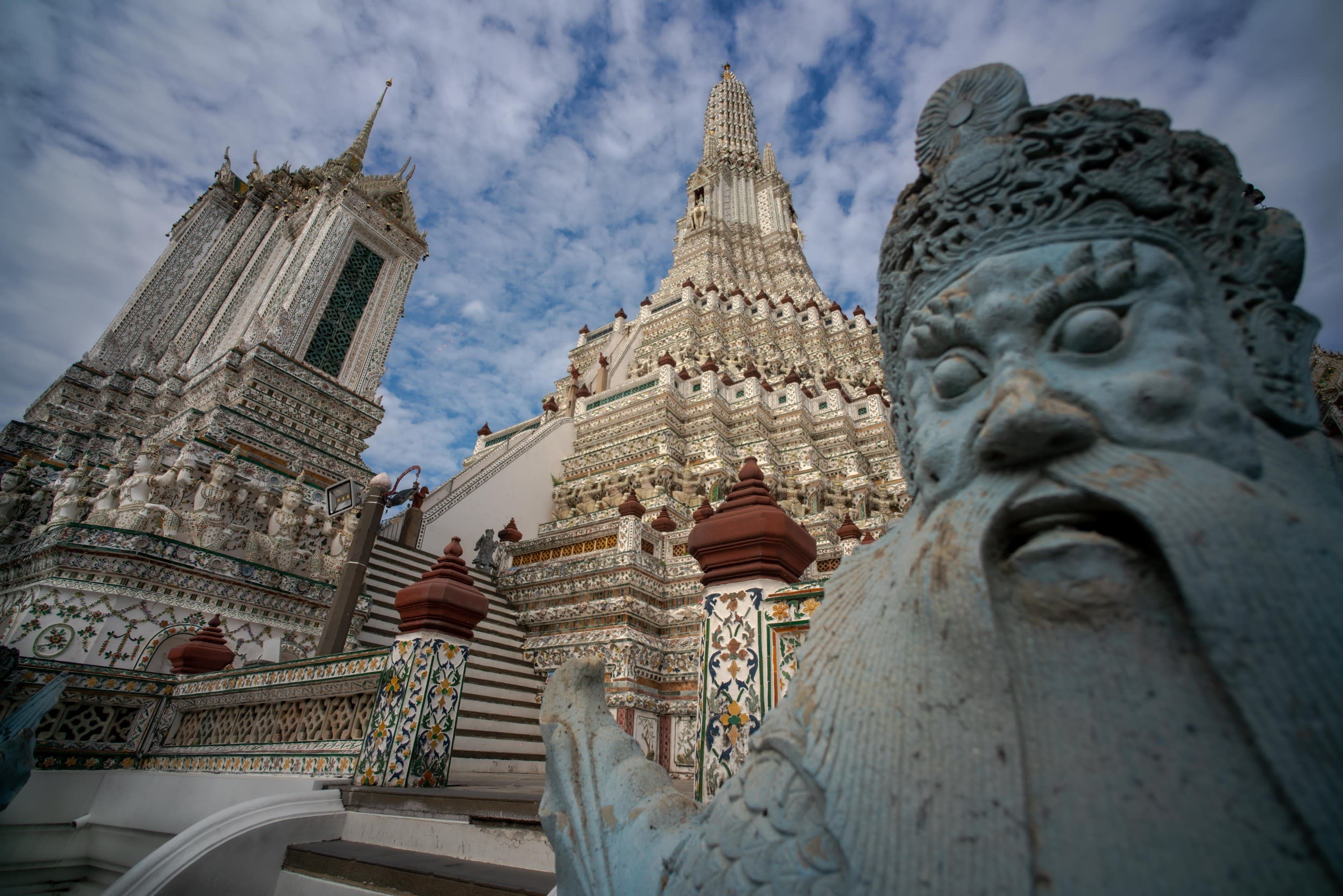 Bangkok-Nachttour: Wat Arun, Wat Pho, Chinatown & Tuk-Tuk-Abenteuer 4