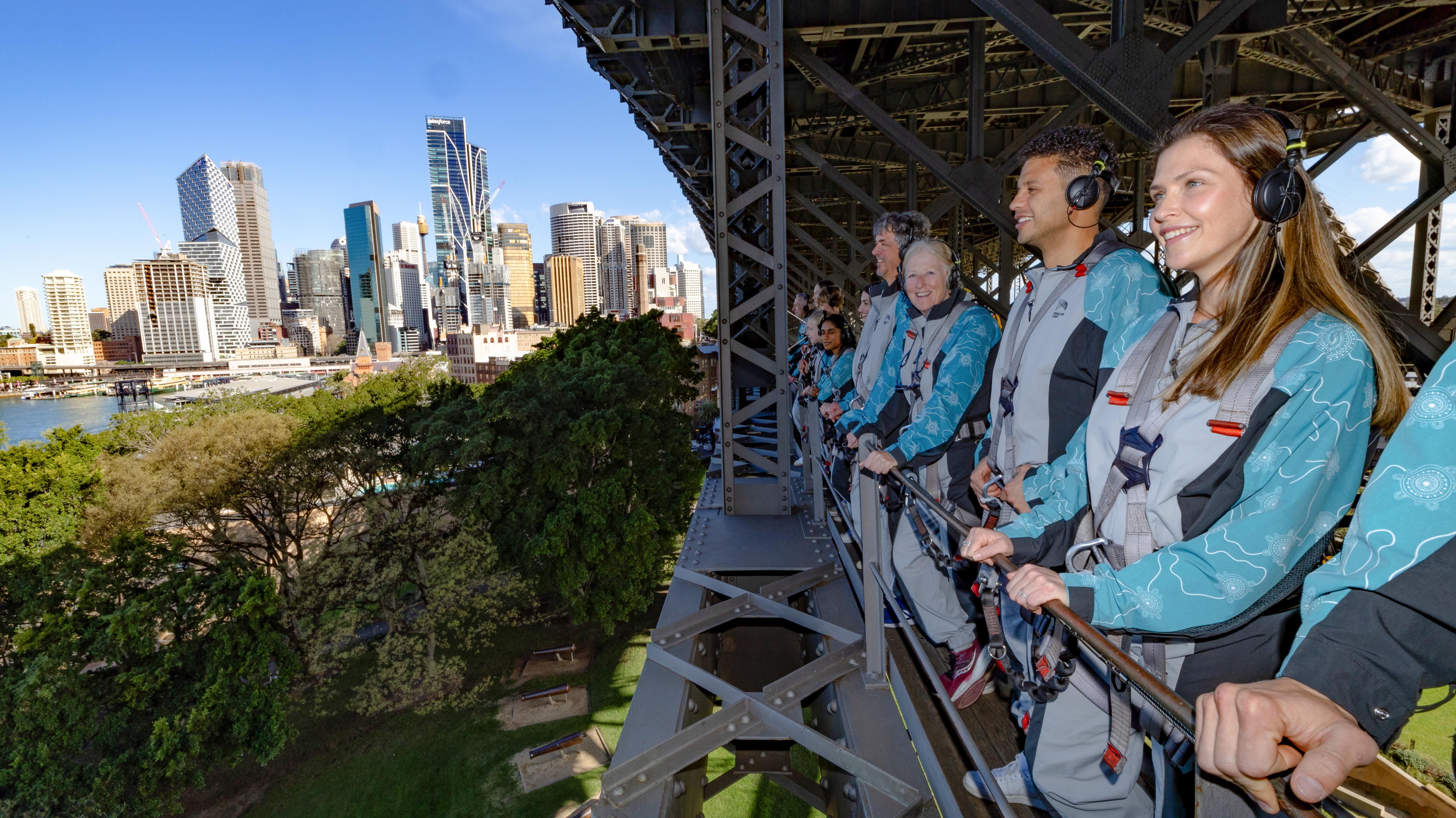 Sydney Harbour Bridge Summit Climb with Pub Lunch at The Rocks 3