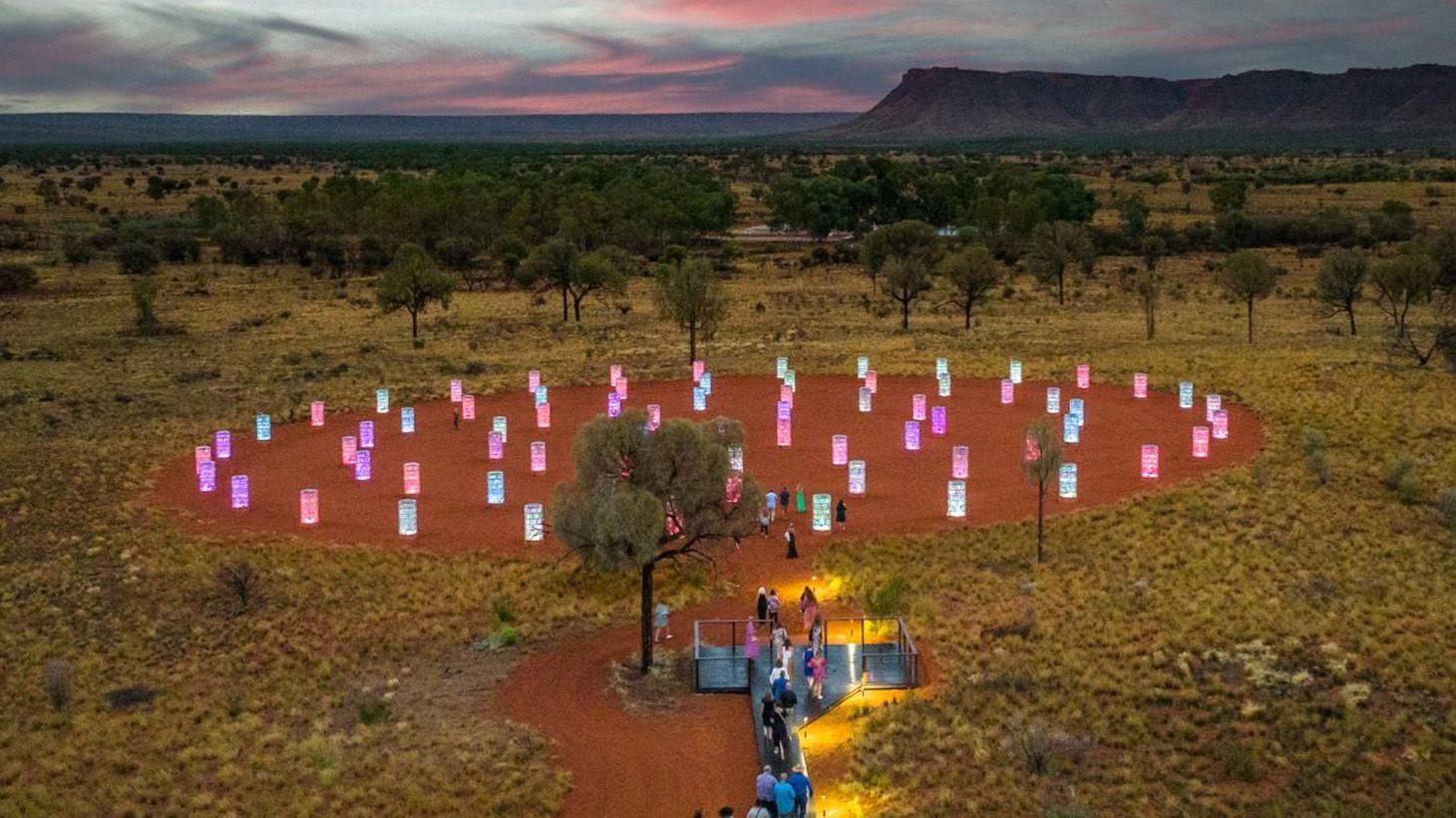 90-Minute Sunset Light Tower Experience at Discovery Resorts with Canapes, Drinks & Local Guide