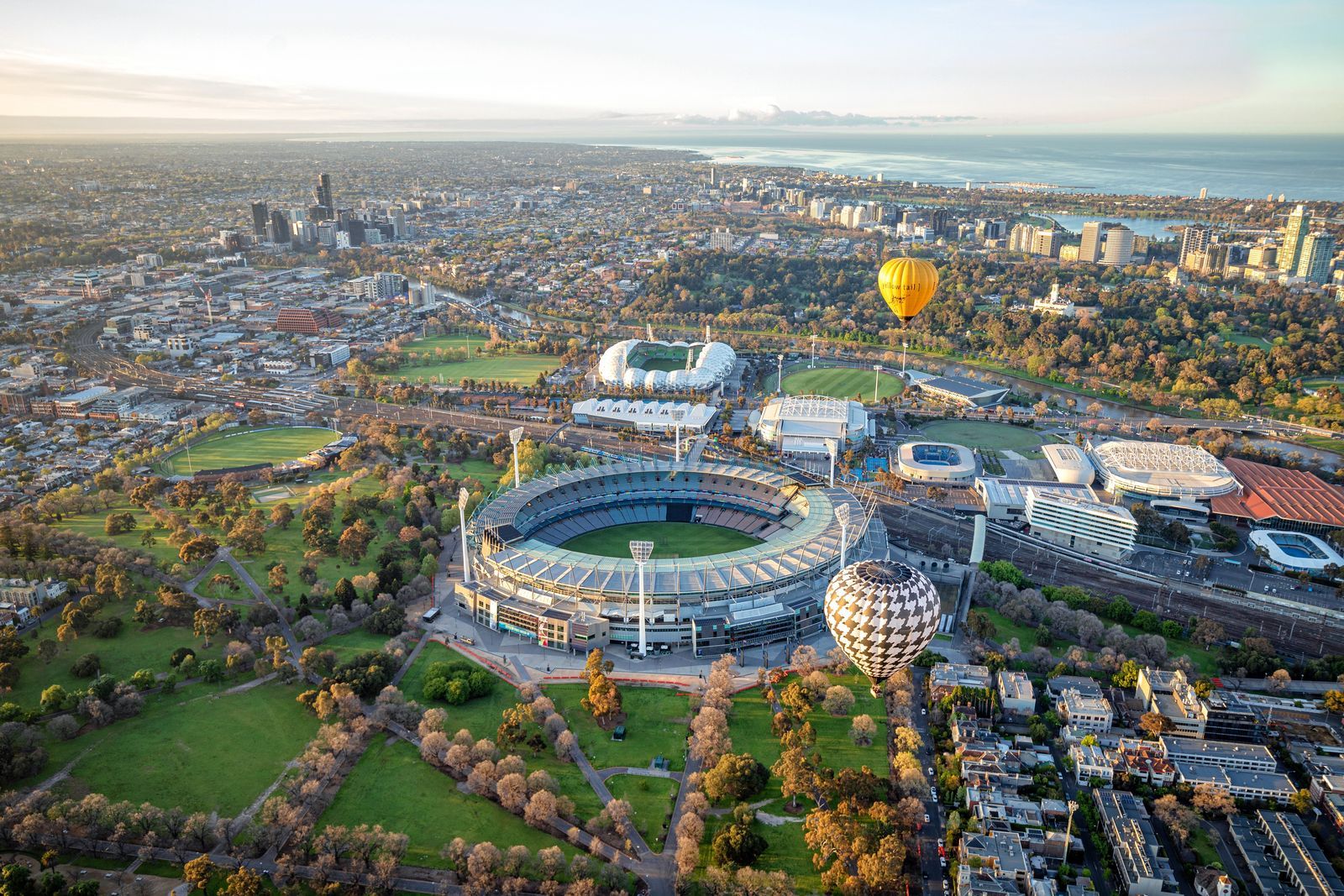 Sunrise Bucket List Hot Air Balloon Flight over CBD with Complimentary In-Flight Photos 8