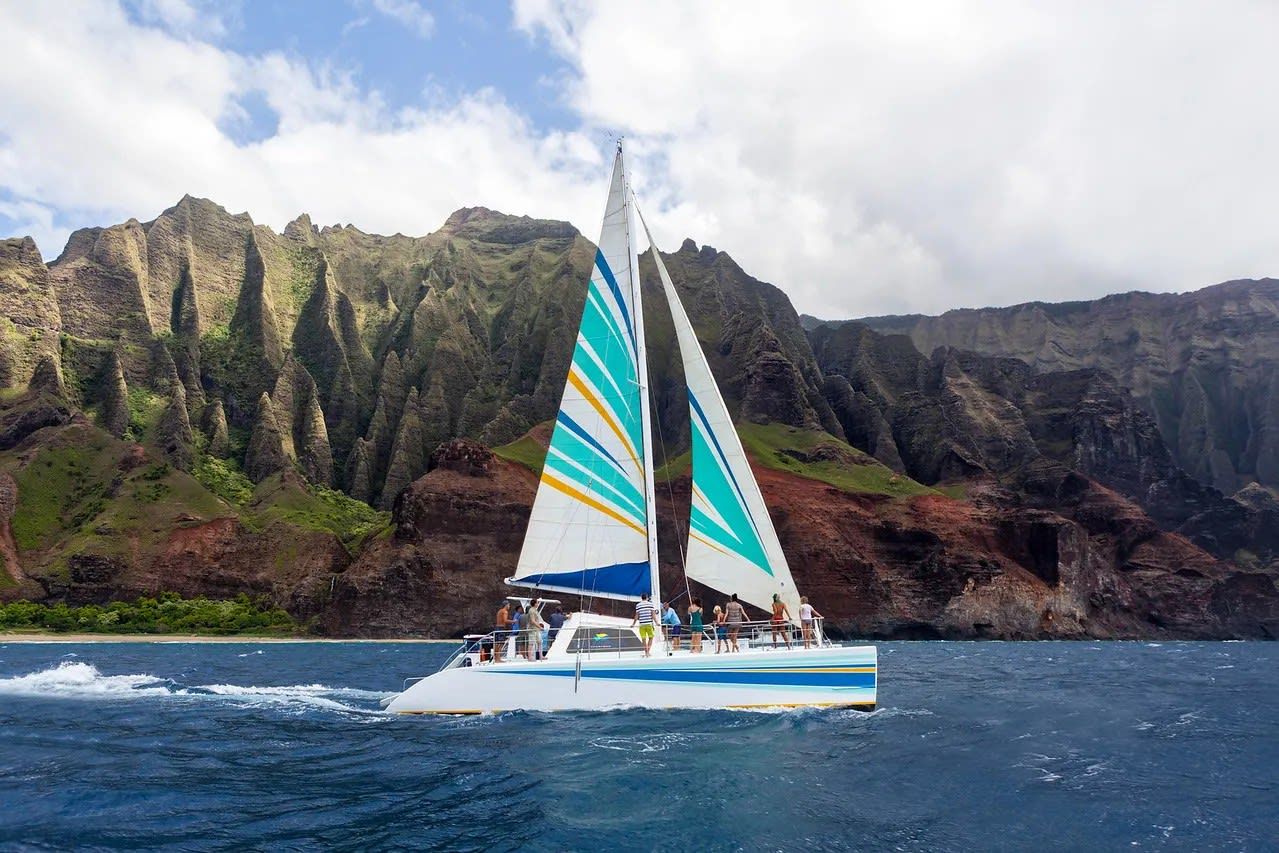 Napali Sail with Snorkel Experience in Kauai