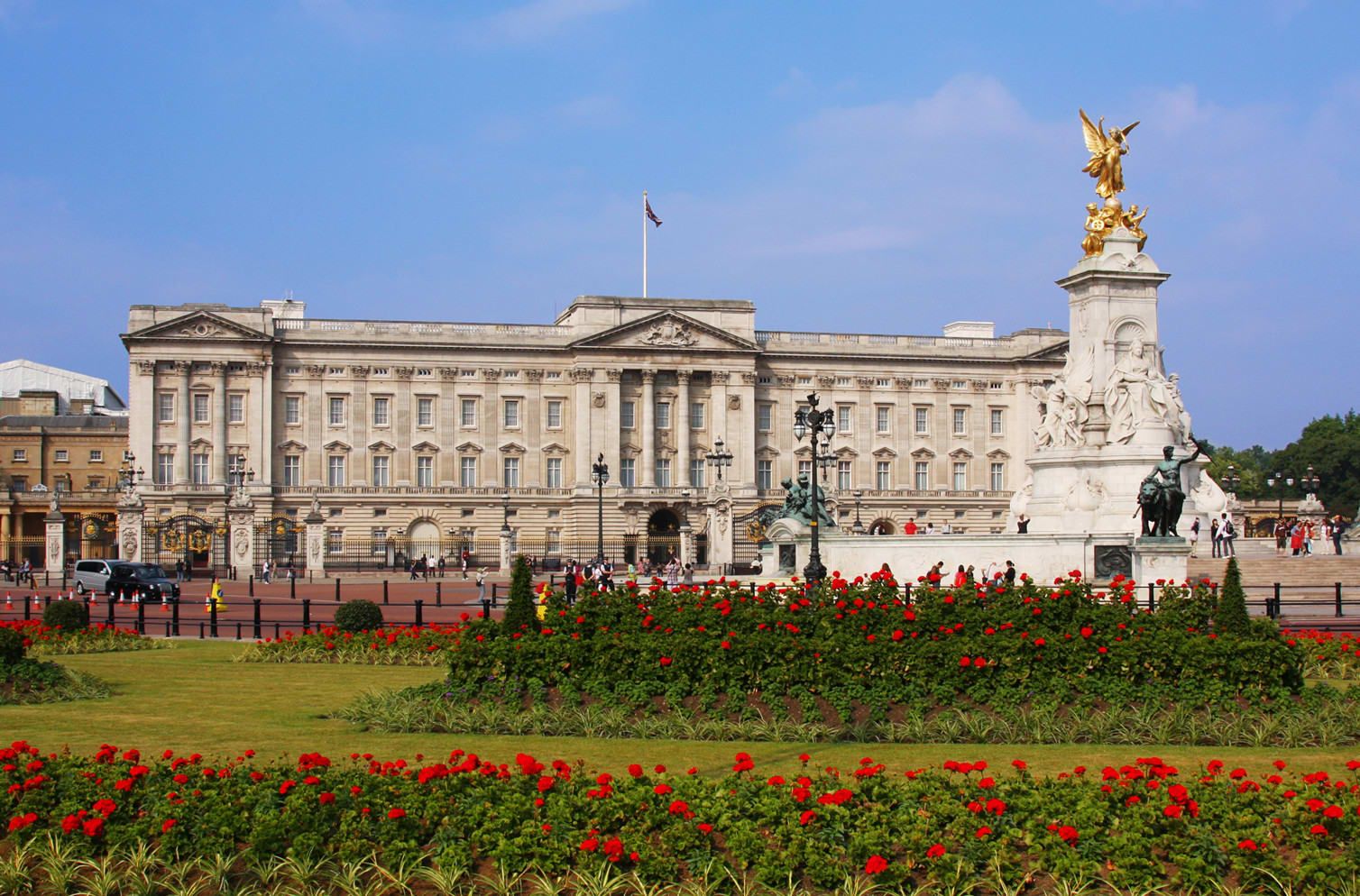 London in One Day Tour with River Cruise and Changing of the Guard 5