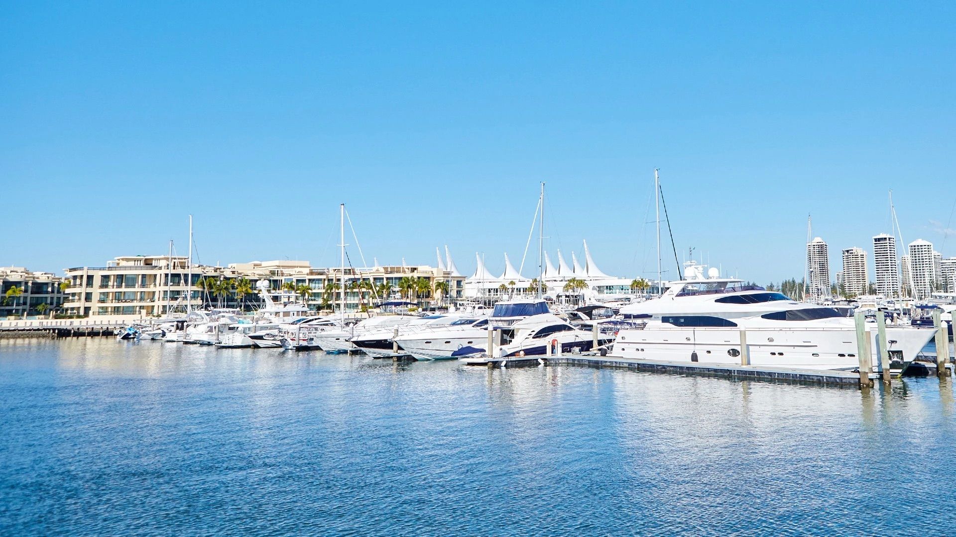 Société Triple Points: Two-Hour Sightseeing Buffet Lunch Cruise with Fresh Local Prawns